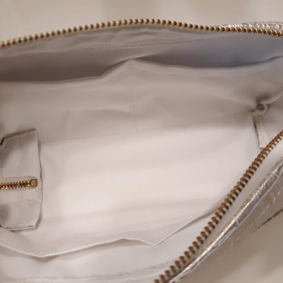 New Travel Clutch Wallet Pouch Case Purse Gold Ivory Vinyl Alligator Wristlet - Picture 6 of 6